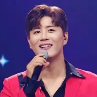 진해성의 비하인드 컷