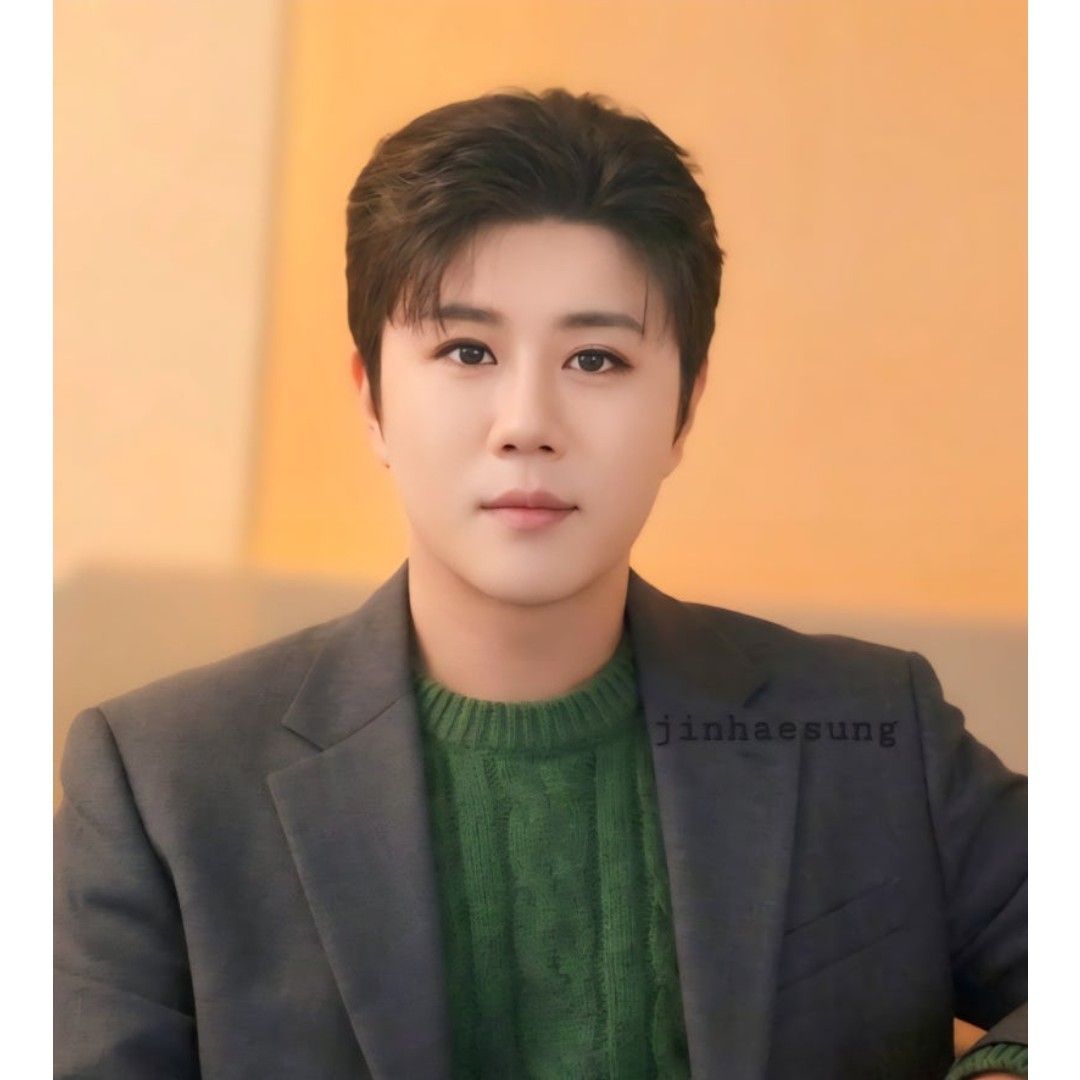 チン・ヘソンのビハインドカット