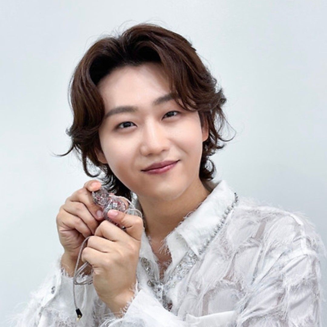 Recent activity shot of Min Soohyun