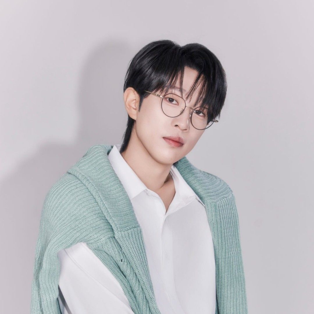 A moment captured by a fan of An Sunghoon