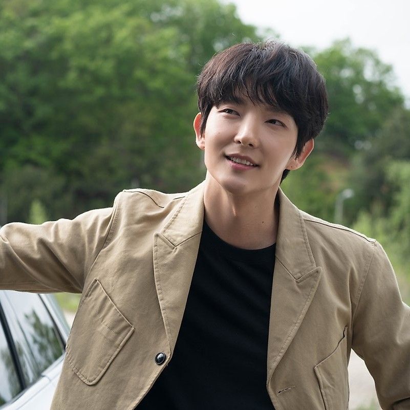 Recent activity shot of Lee Joongi