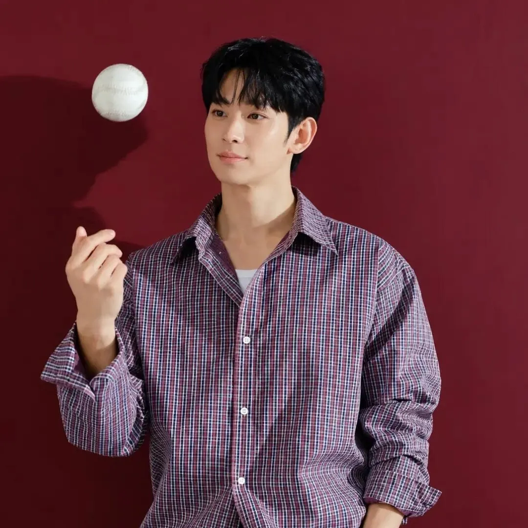 Behind-the-scenes cut of Kim Soohyun