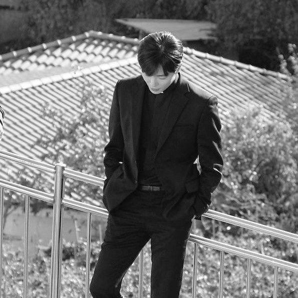 A moment captured by a fan of Kim Jaewook