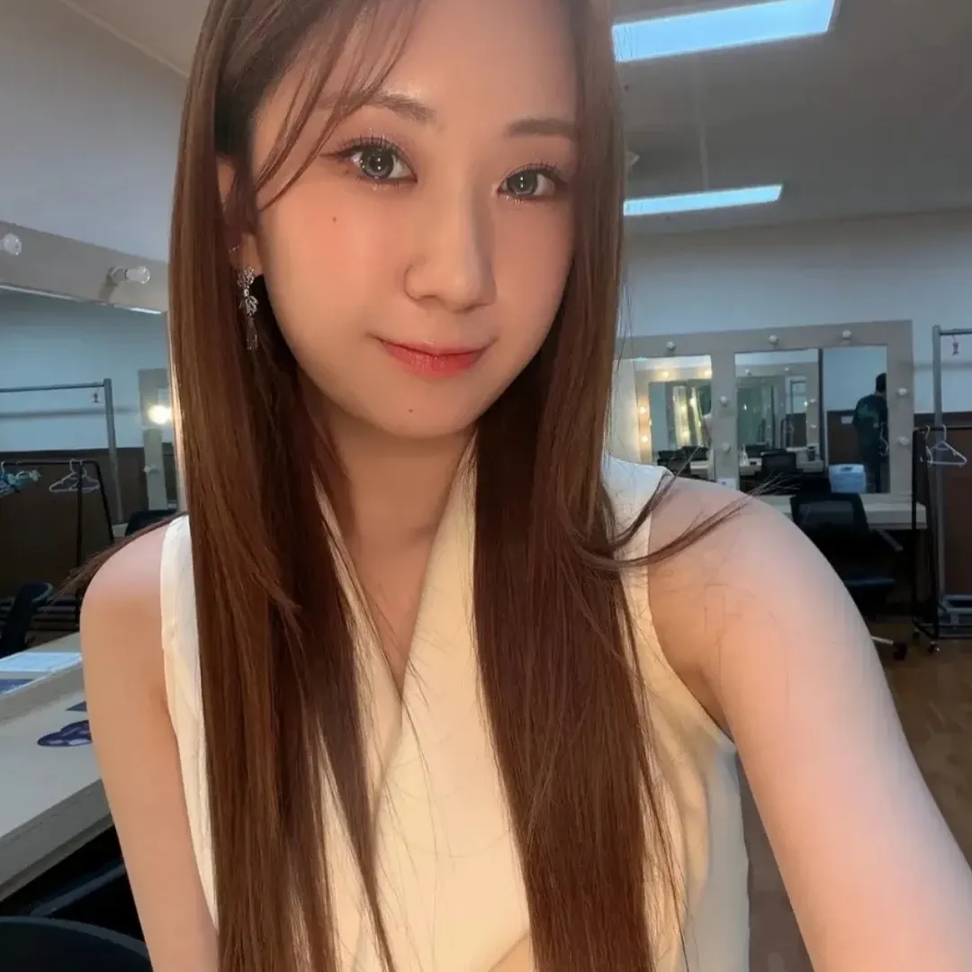 Cuplikan di balik layar dari Jeon Yujin