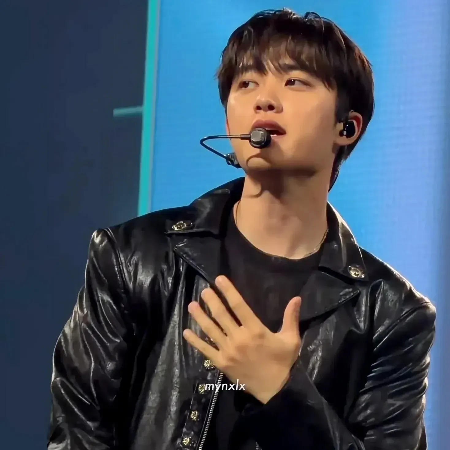 Foto terbaru dari Doh Kyungsoo (D.O.)