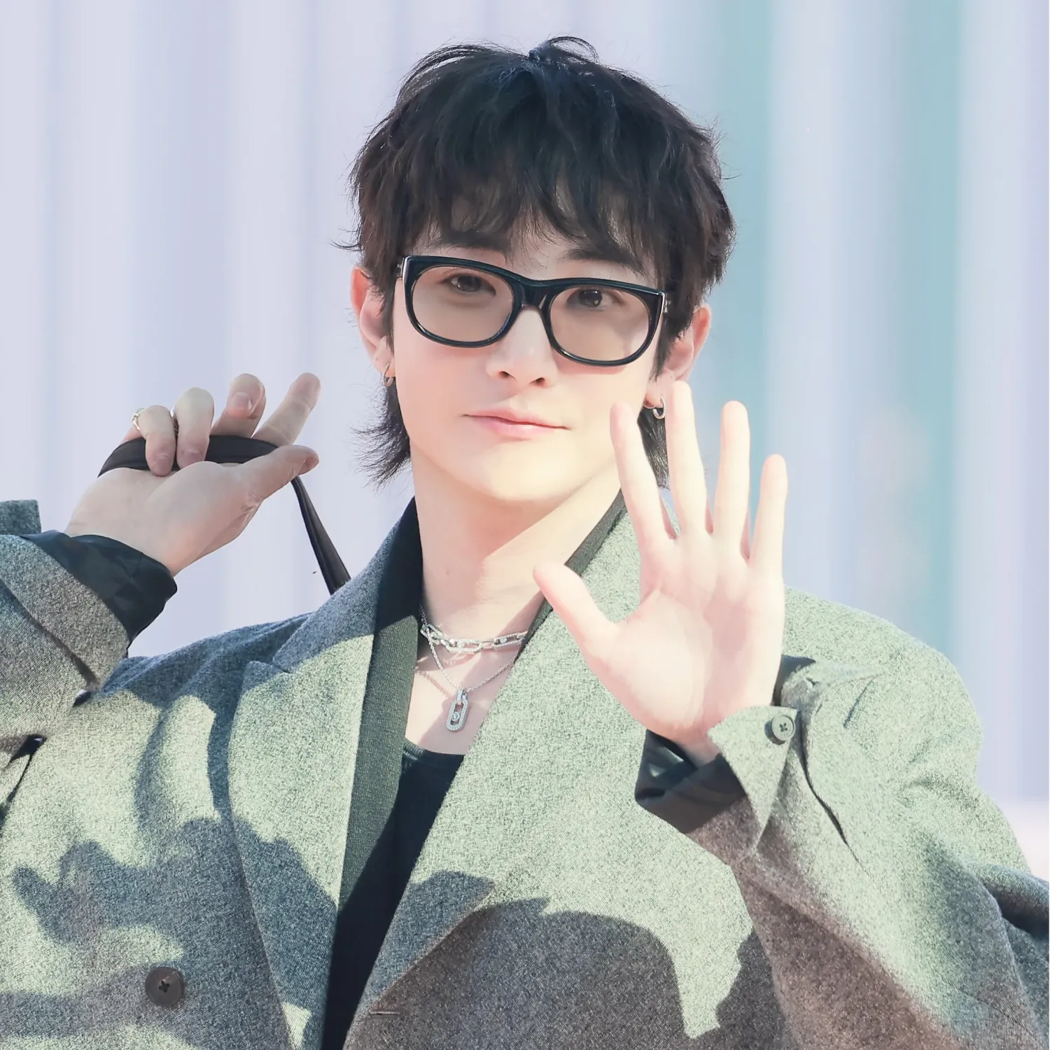 Behind-the-scenes cut of Lee Soohyuk