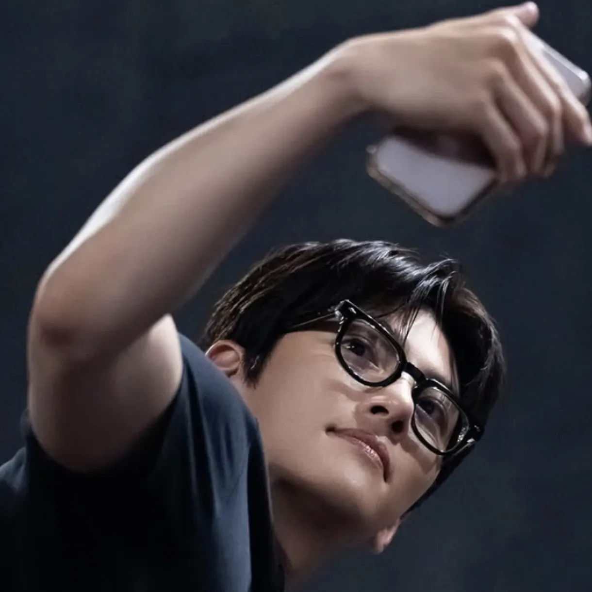 Behind-the-scenes cut of Ji Changwook