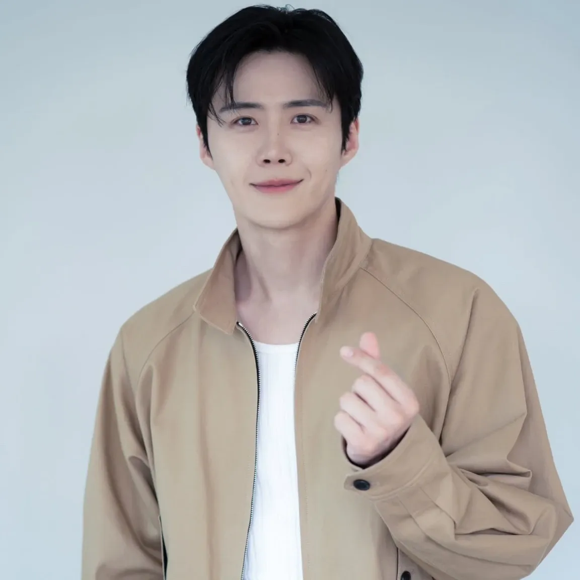 Behind-the-scenes cut of Kim Seonho