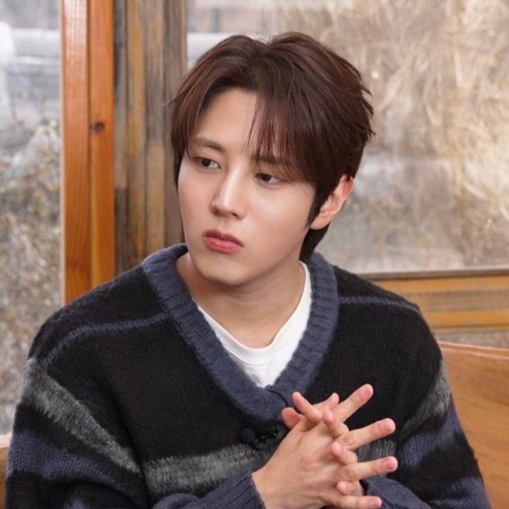 Behind-the-scenes cut of Kim Jungyeon