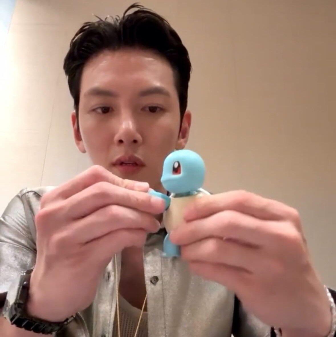 Behind-the-scenes cut of Ji Changwook