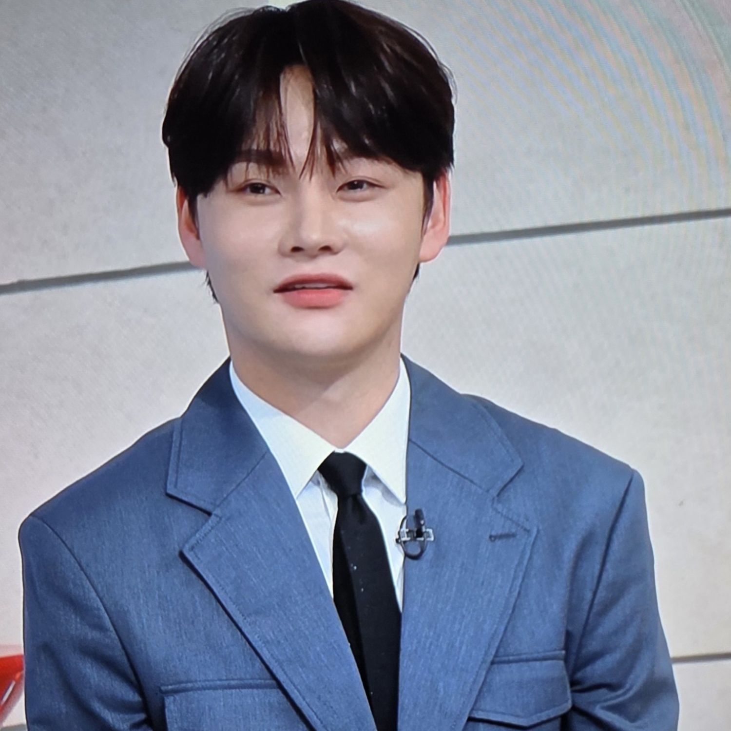 지금 주목받는 셀럽 게시글