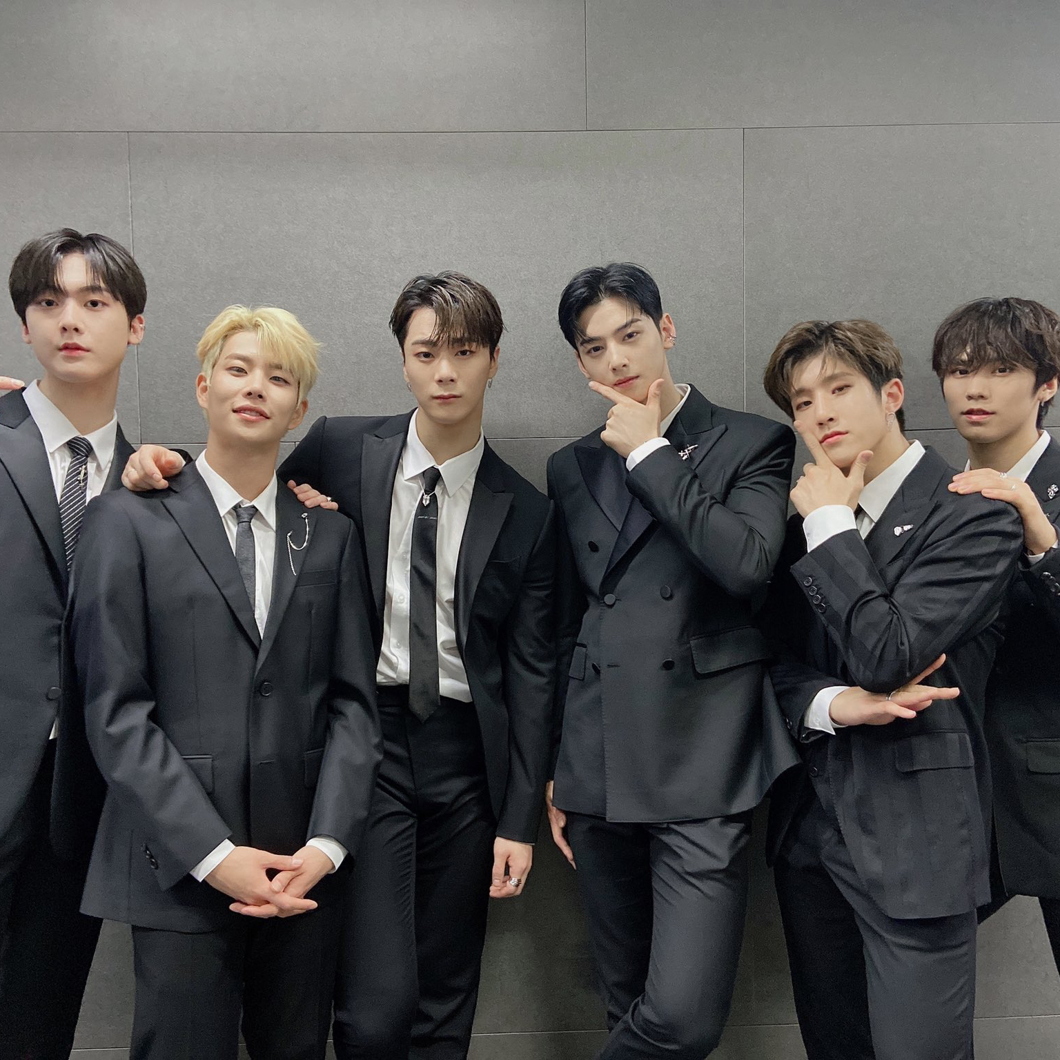 A moment captured by a fan of Cha Eunwoo