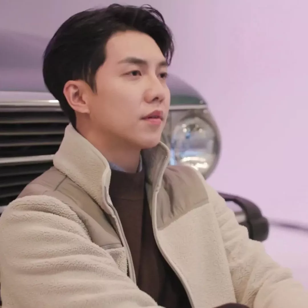 Cuplikan di balik layar dari Lee Seunggi