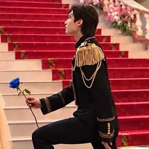 Latest photo of Lee Jongsuk