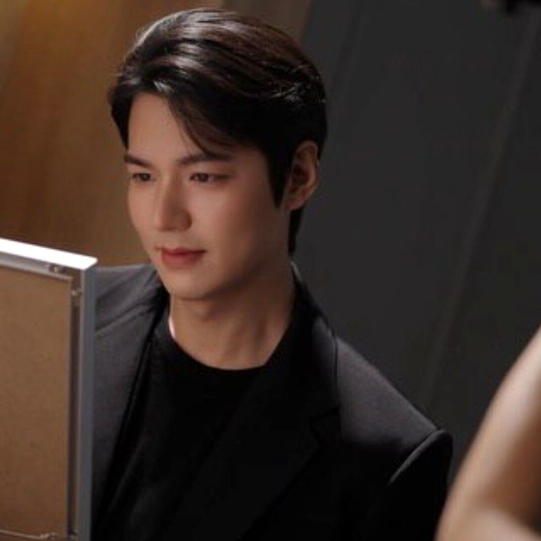 Recent activity shot of Lee Minho