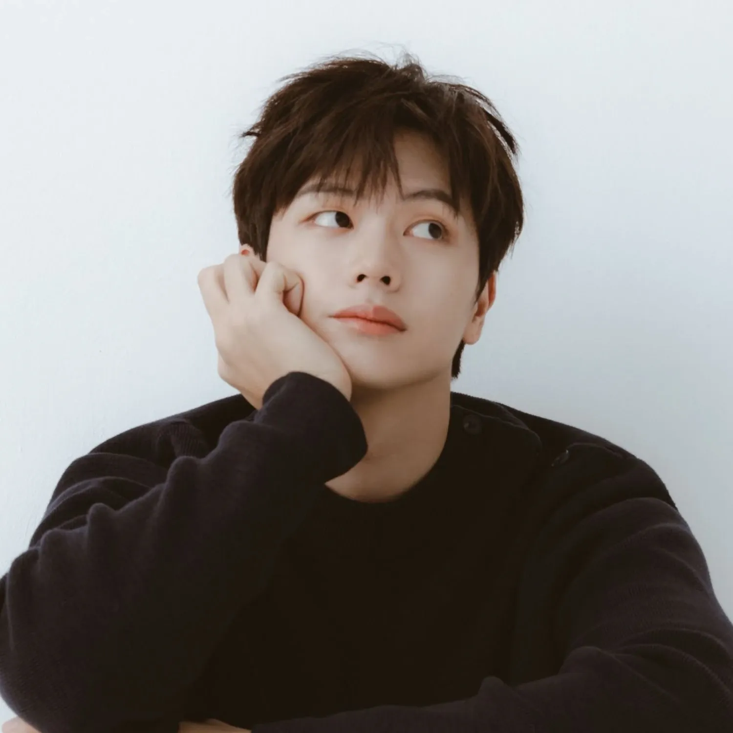 Latest photo of Yook Sungjae