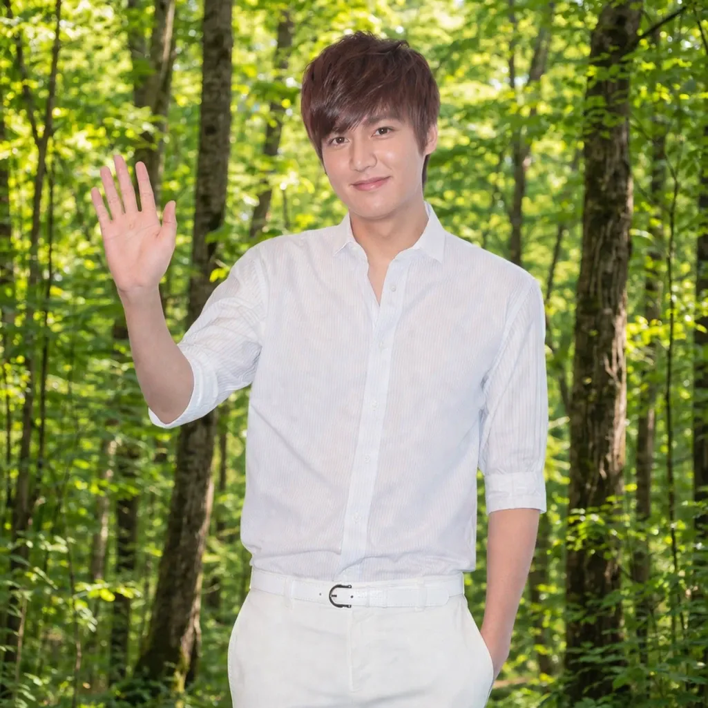 Latest photo of Lee Minho