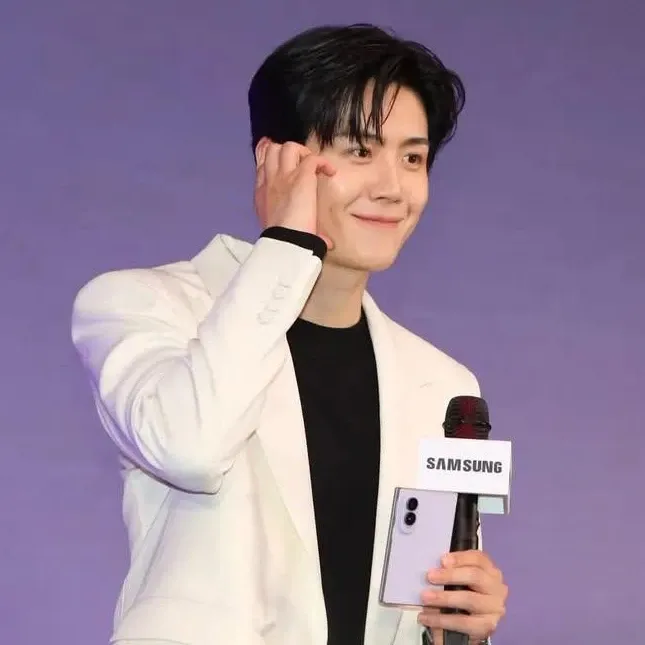 Cuplikan di balik layar dari Kim Seonho