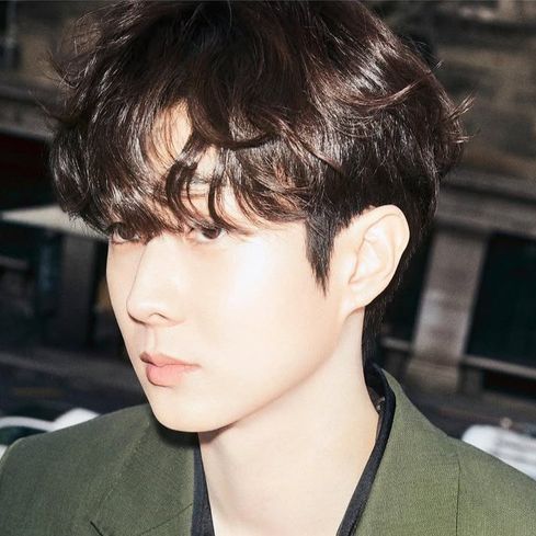 A moment captured by a fan of Choi Wooshik