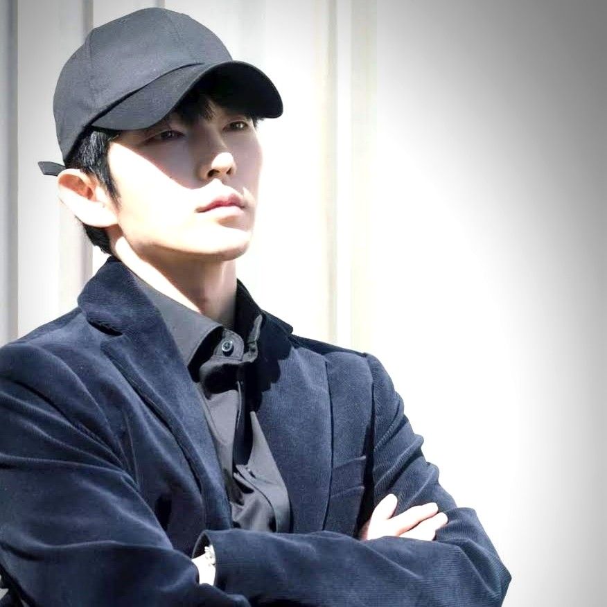 A moment captured by a fan of Lee Joongi