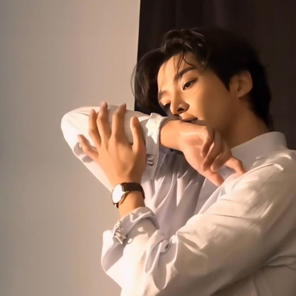 Cuplikan di balik layar dari Rowoon