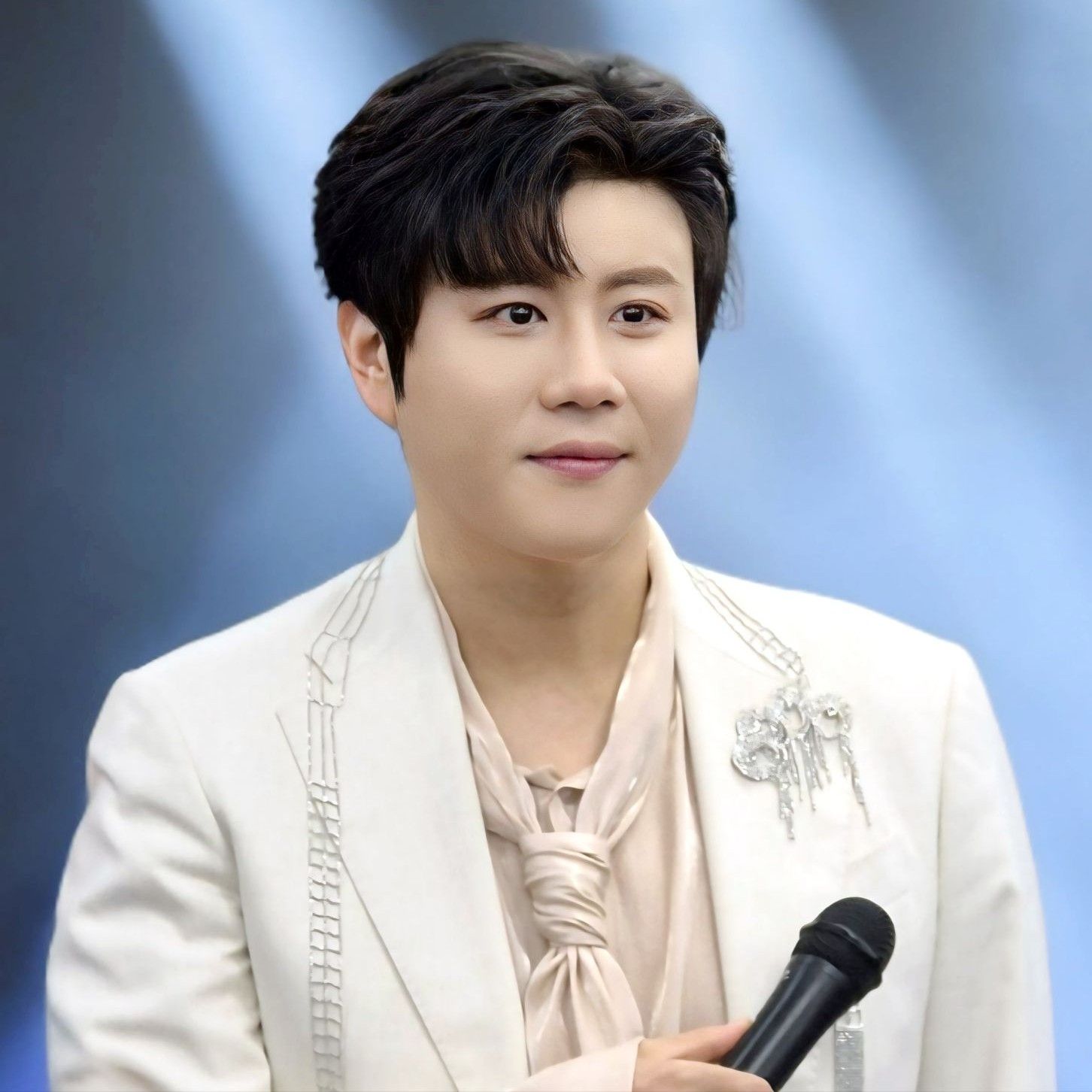 Recent activity shot of Jin Haesung