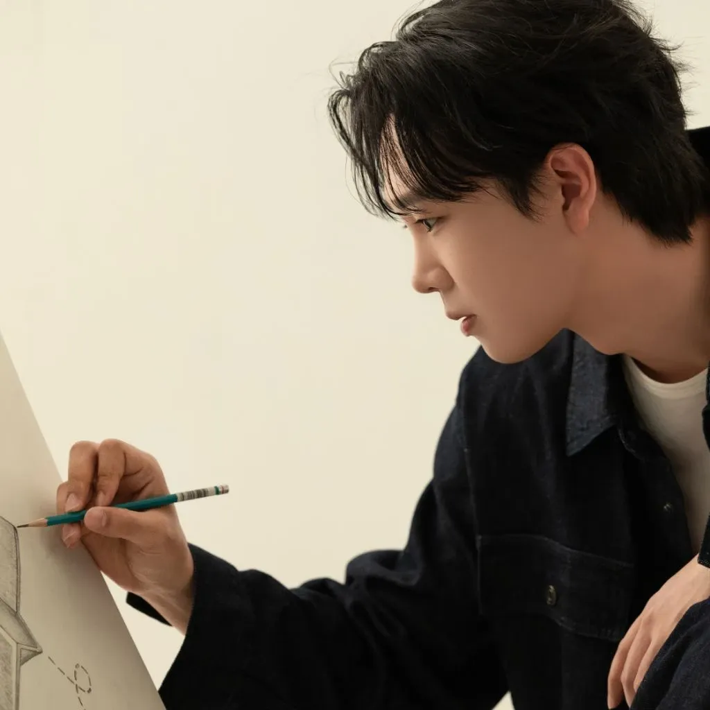 Recent activity shot of Song Minjun