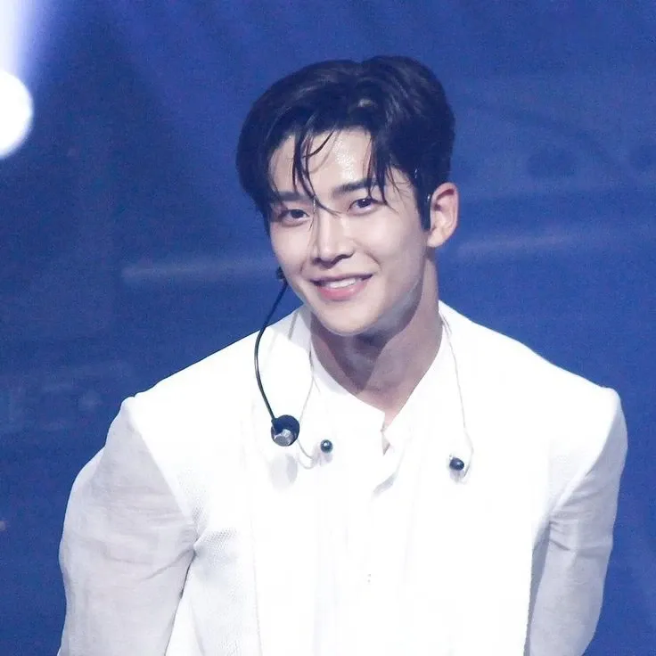 Momen yang diabadikan oleh penggemar Rowoon