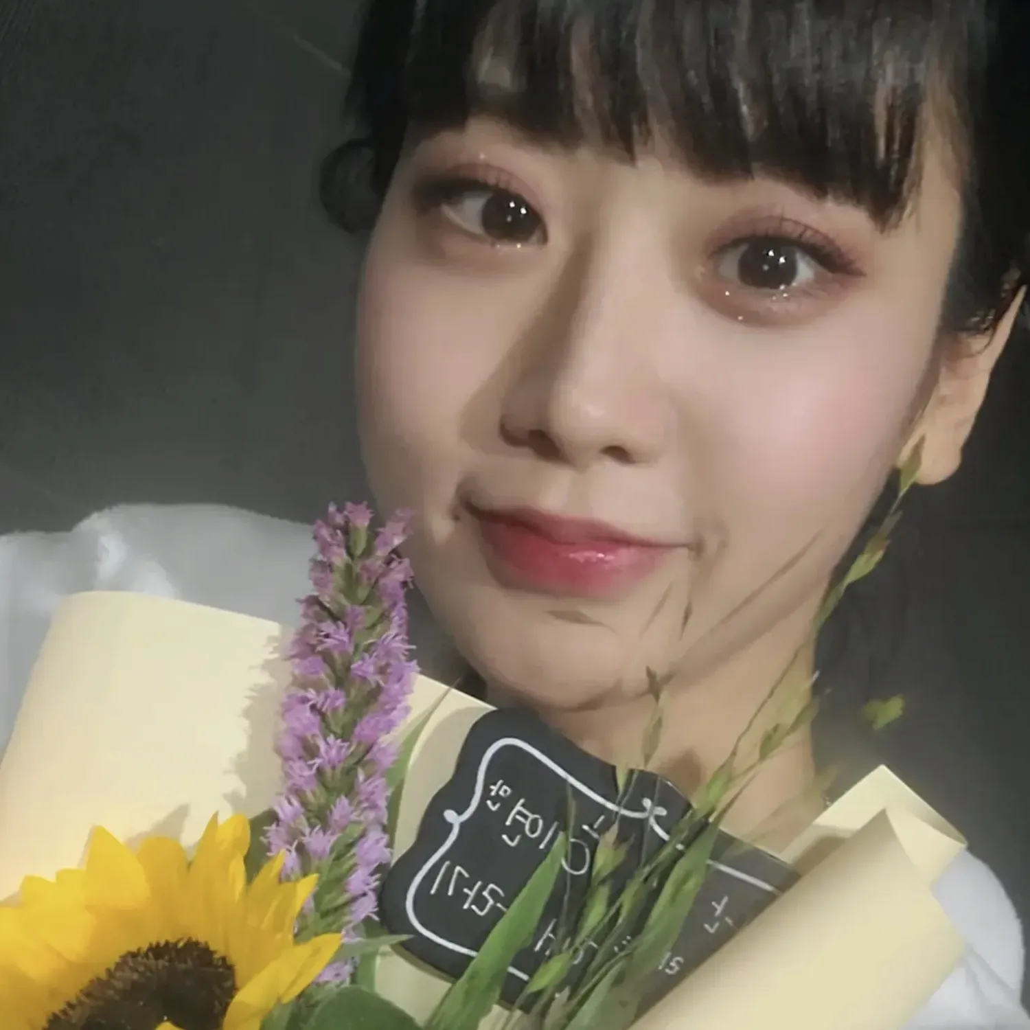 Behind-the-scenes cut of Kang Hyeyeon