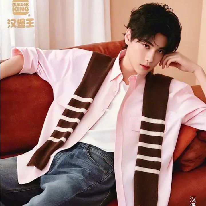 ティエン・シューニンの最近の活動ショット