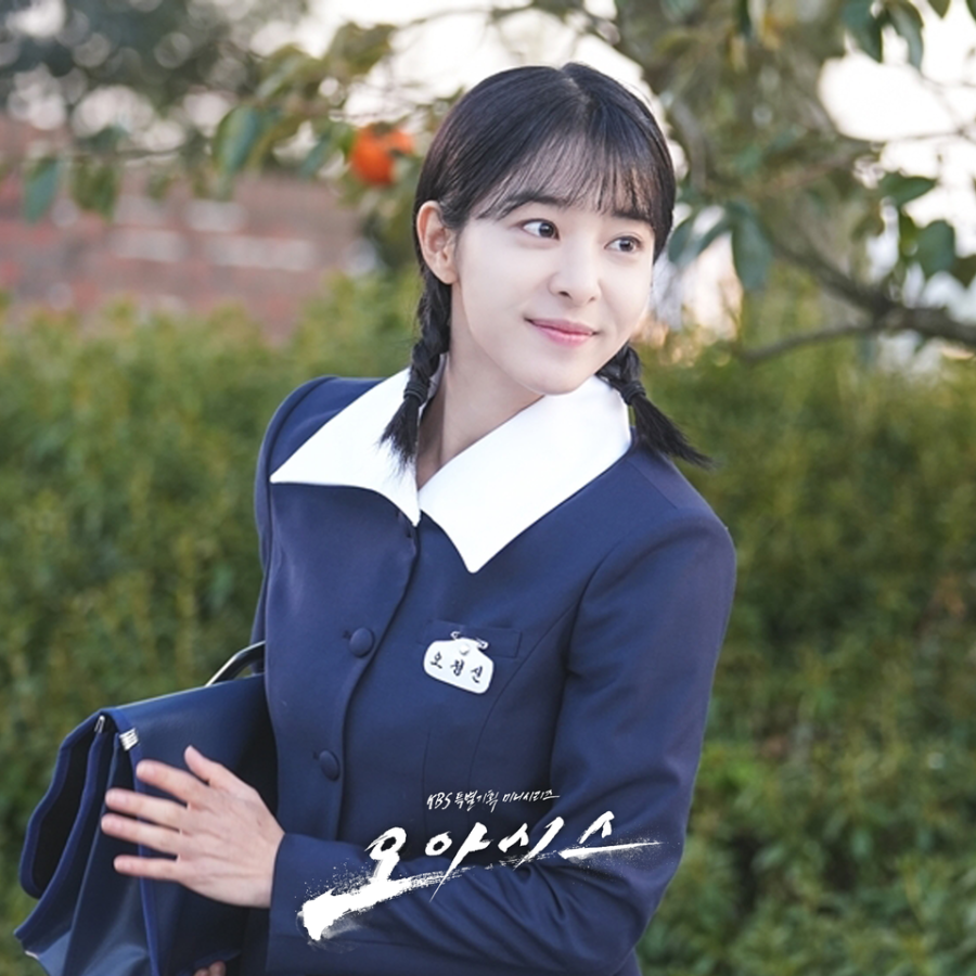 Behind-the-scenes cut of Seol Inah