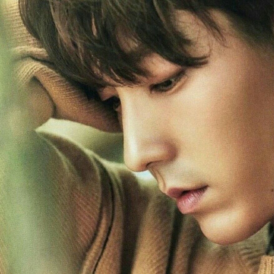 A moment captured by a fan of Lee Joongi