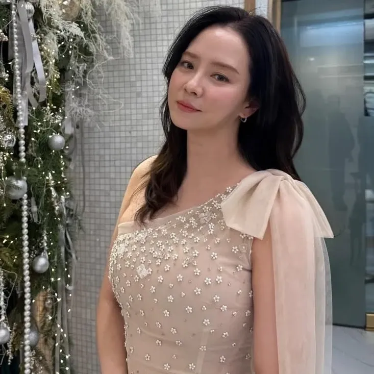 Momen yang diabadikan oleh penggemar Song Jihyo