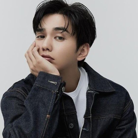 Recent activity shot of Yoo Seungho