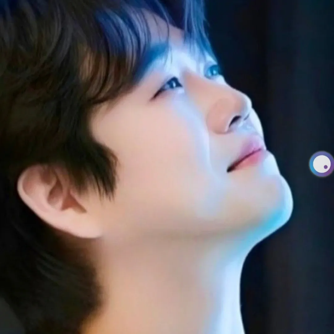 Latest photo of Hwang Youngwoong