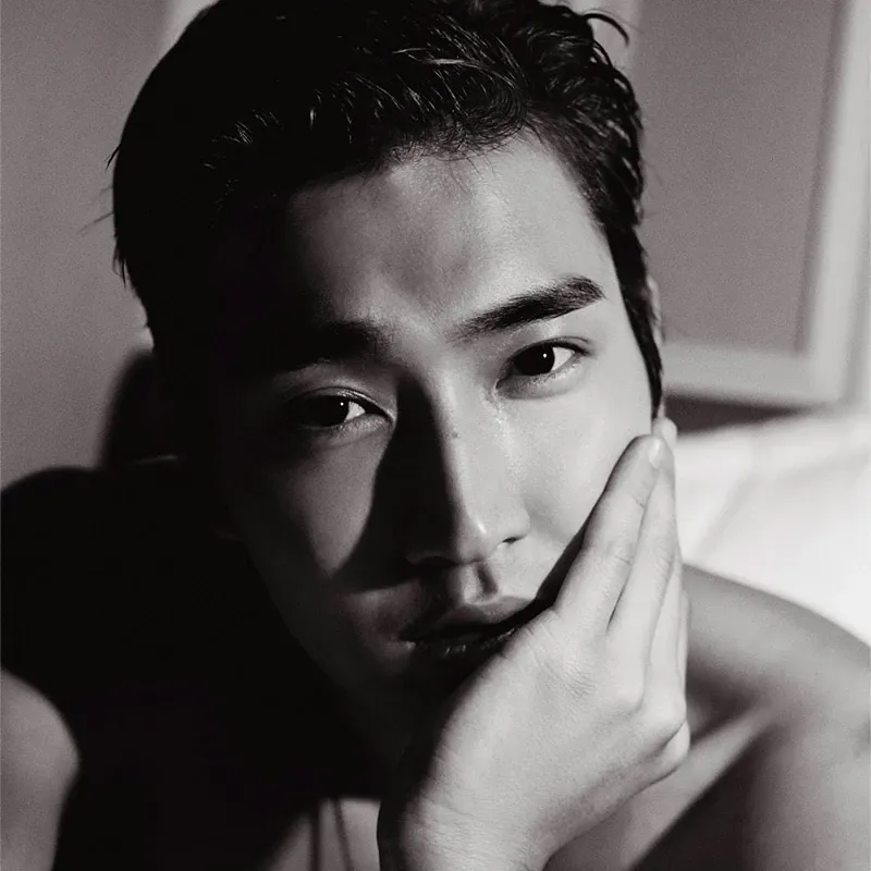 Latest photo of Choi Siwon