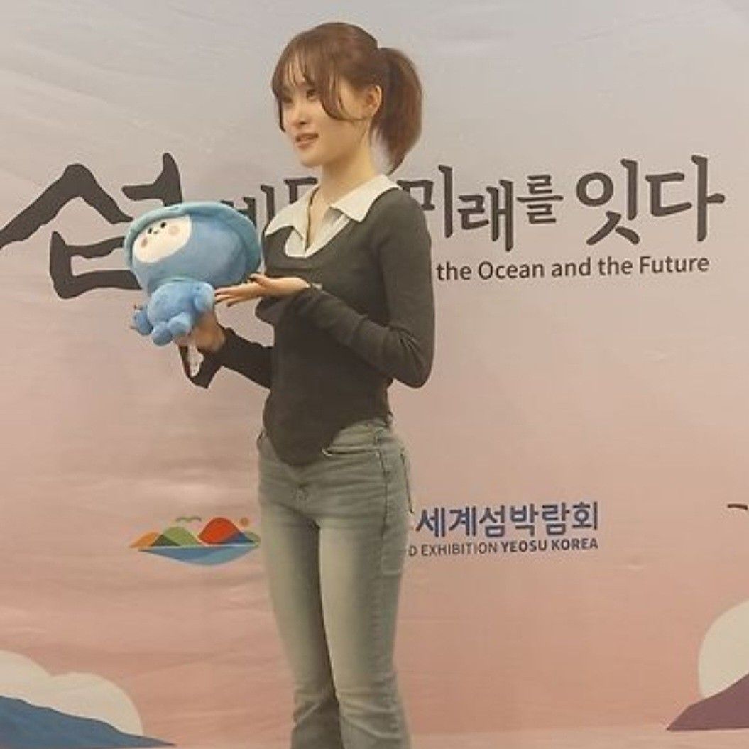 김다현 최근 활동샷