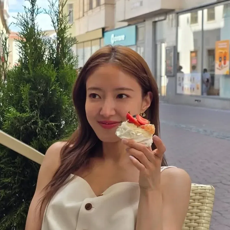 Latest photo of Lee Seyoung