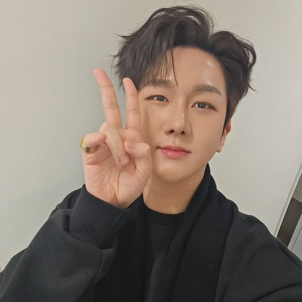 金秀瓒的最新照片