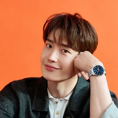 Recent activity shot of Lee Jongsuk