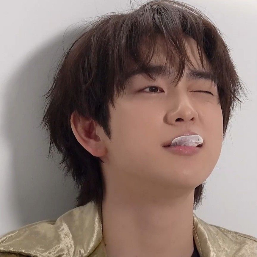 Foto kegiatan terbaru dari Park Jinyoung