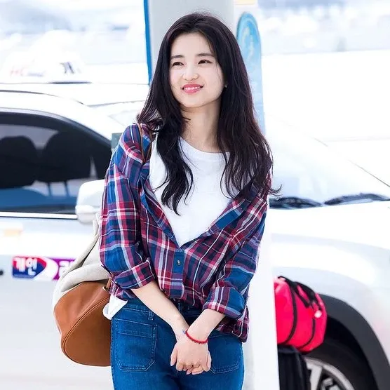 Behind-the-scenes cut of Kim Taeri
