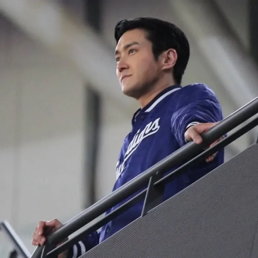 A moment captured by a fan of Choi Siwon