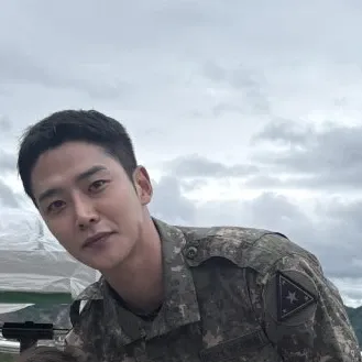 Momen yang diabadikan oleh penggemar Rowoon