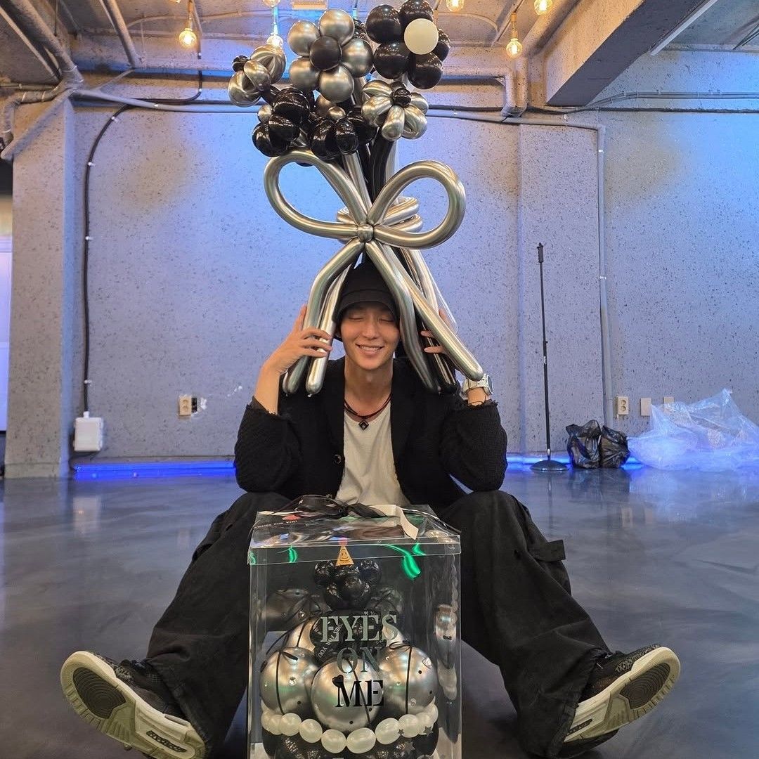 Behind-the-scenes cut of Lee Joongi