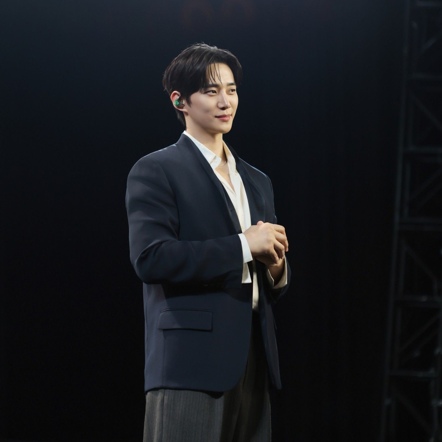 粉丝拍下的李俊昊瞬间