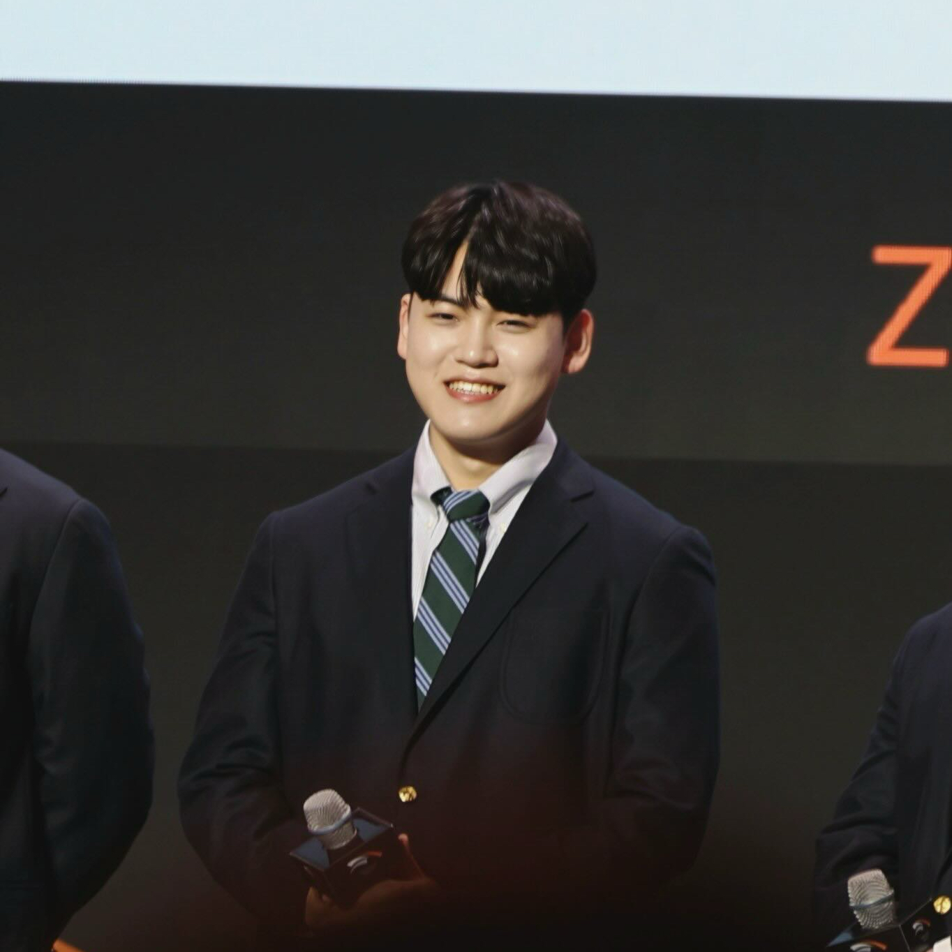 Latest photo of Gumayusi