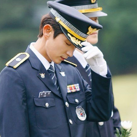 A moment captured by a fan of Lee Joongi