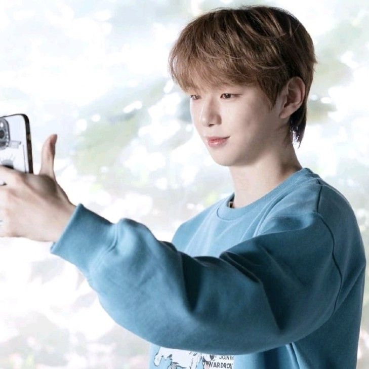 비밀의 방 최근 활동샷