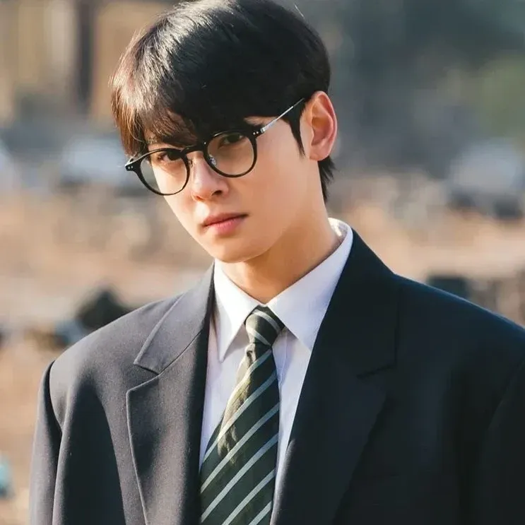 Latest photo of Cha Eunwoo